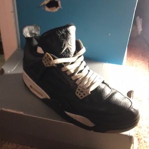 ✅Men Air Jordan Retro 4 LS Oreo Shoes Size 9.5